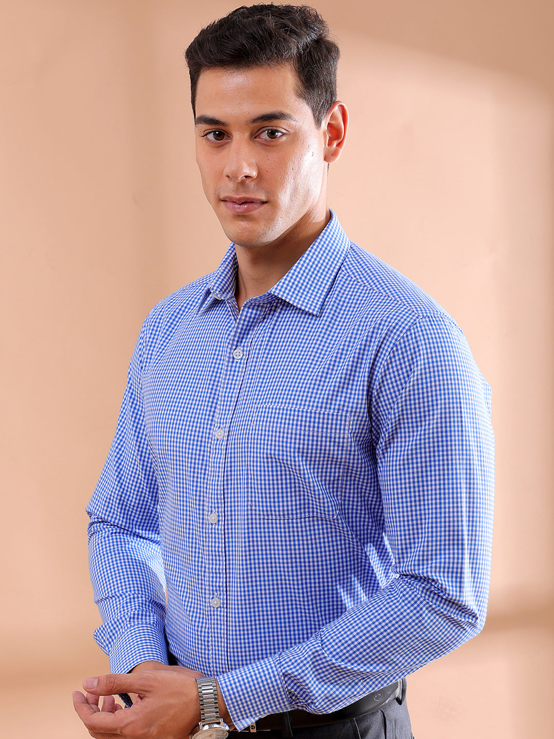 Shop Men's Blue Slim Fit Checked Formal Shirt Online.