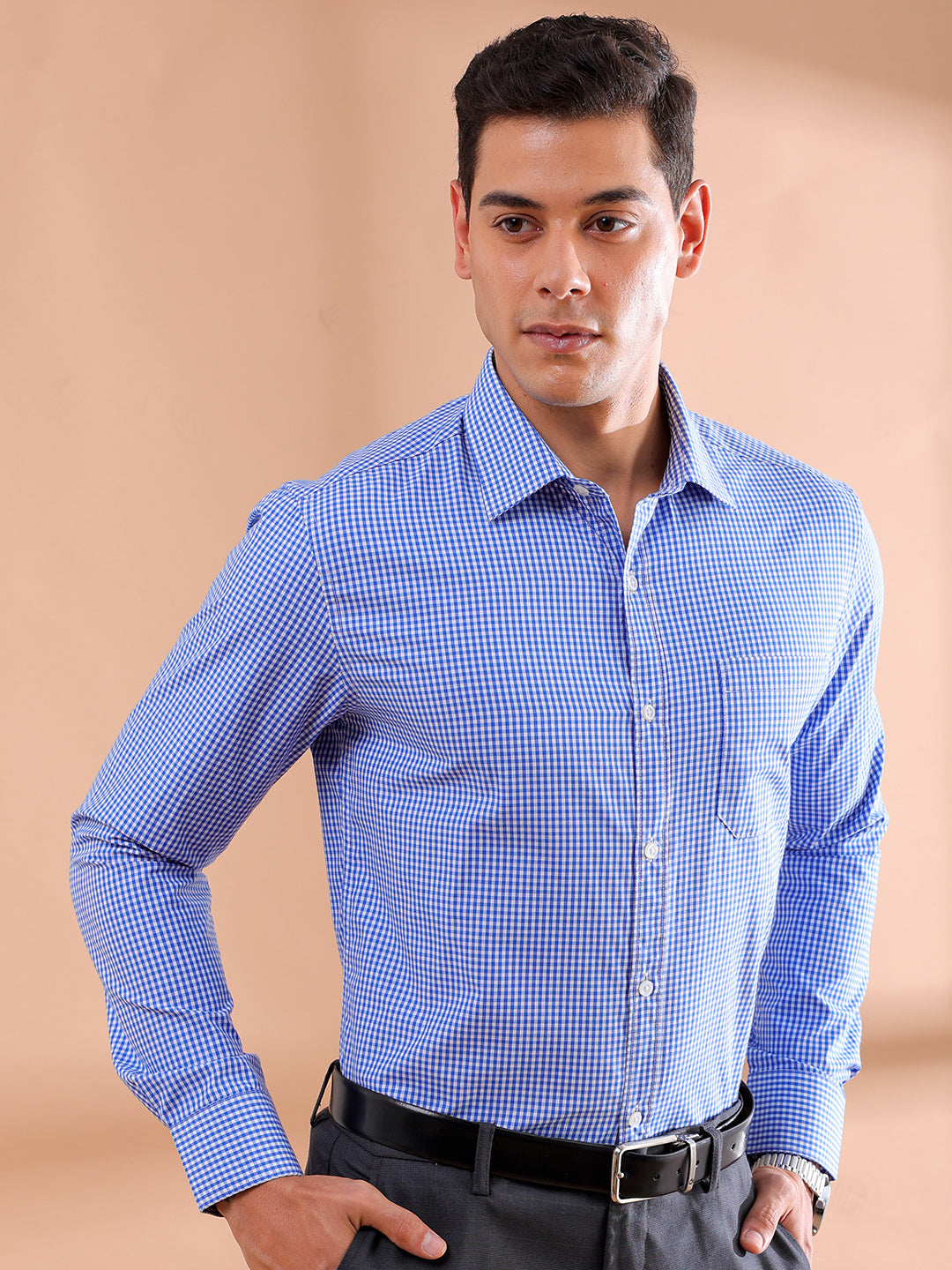 Shop Men's Blue Slim Fit Checked Formal Shirt Online.