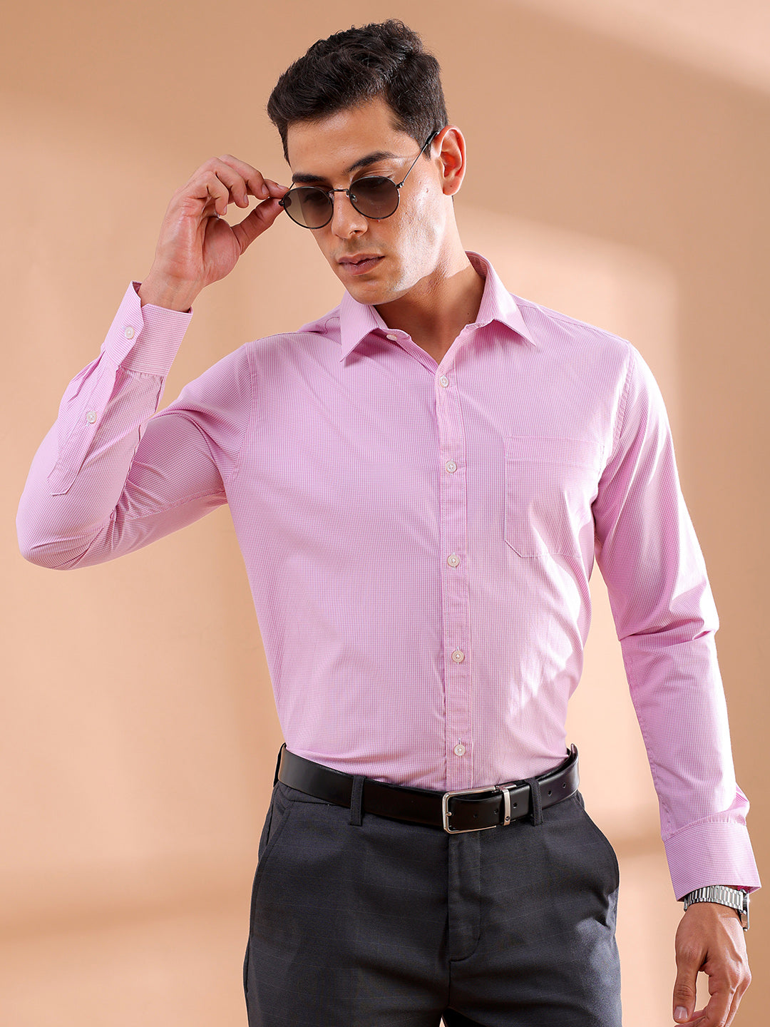 Shop Men's Checked Slim Fit Formal Shirt Online.