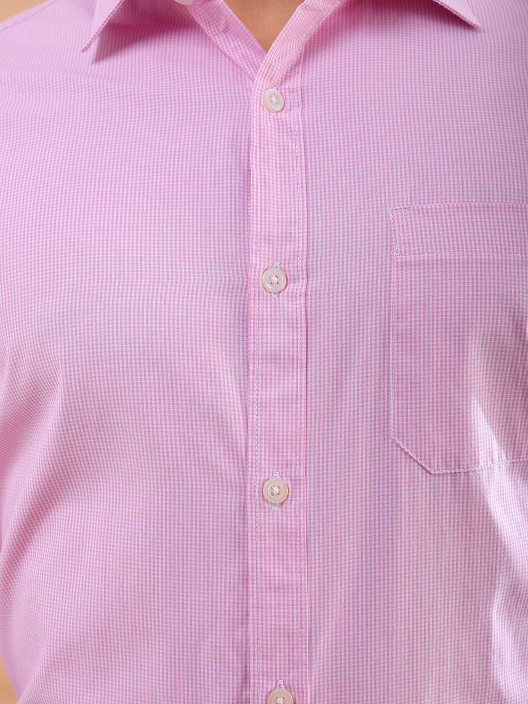 Shop Men's Checked Slim Fit Formal Shirt Online.