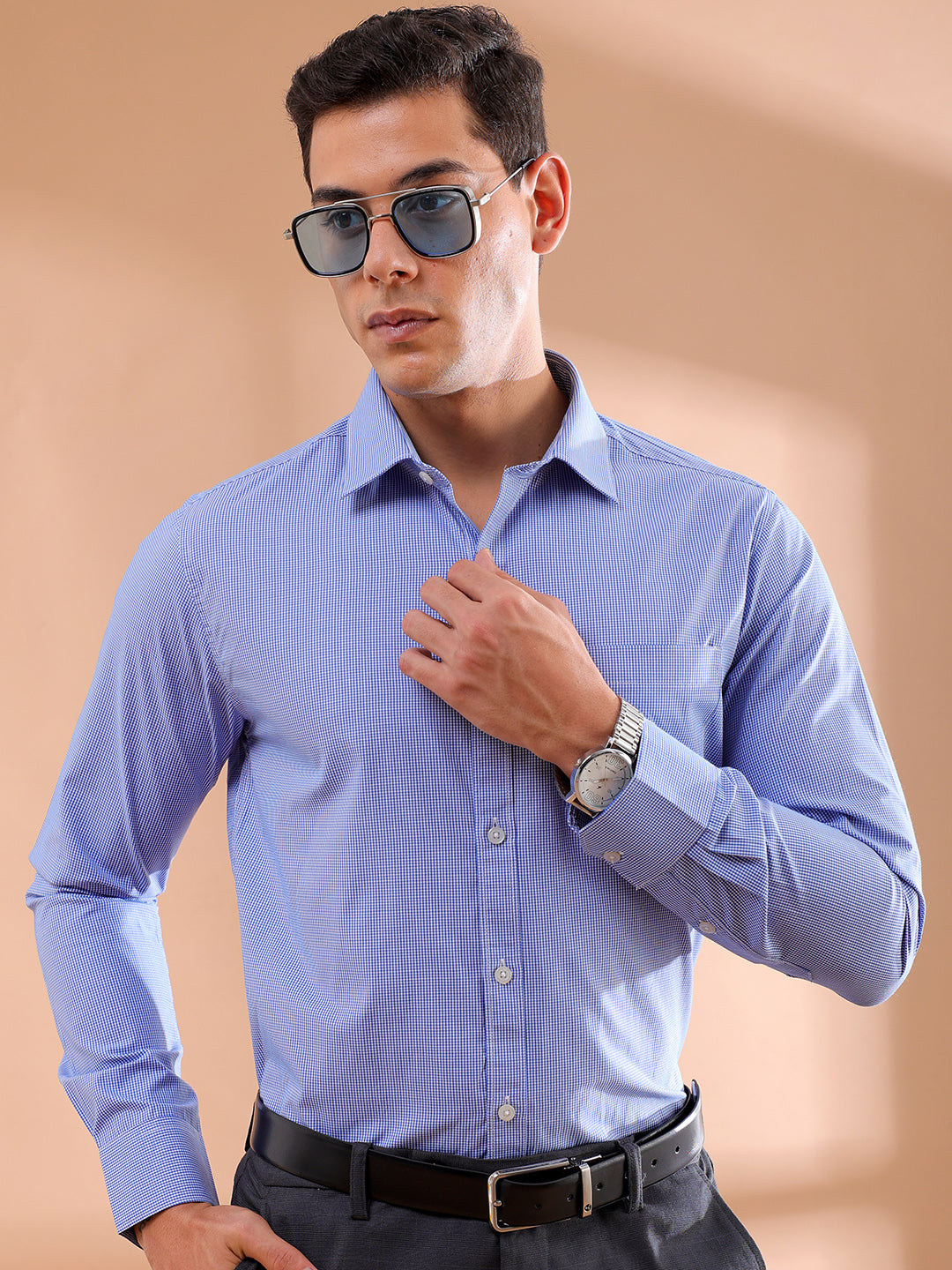 Shop Men's Blue Slim Fit Checked Formal Shirt Online.