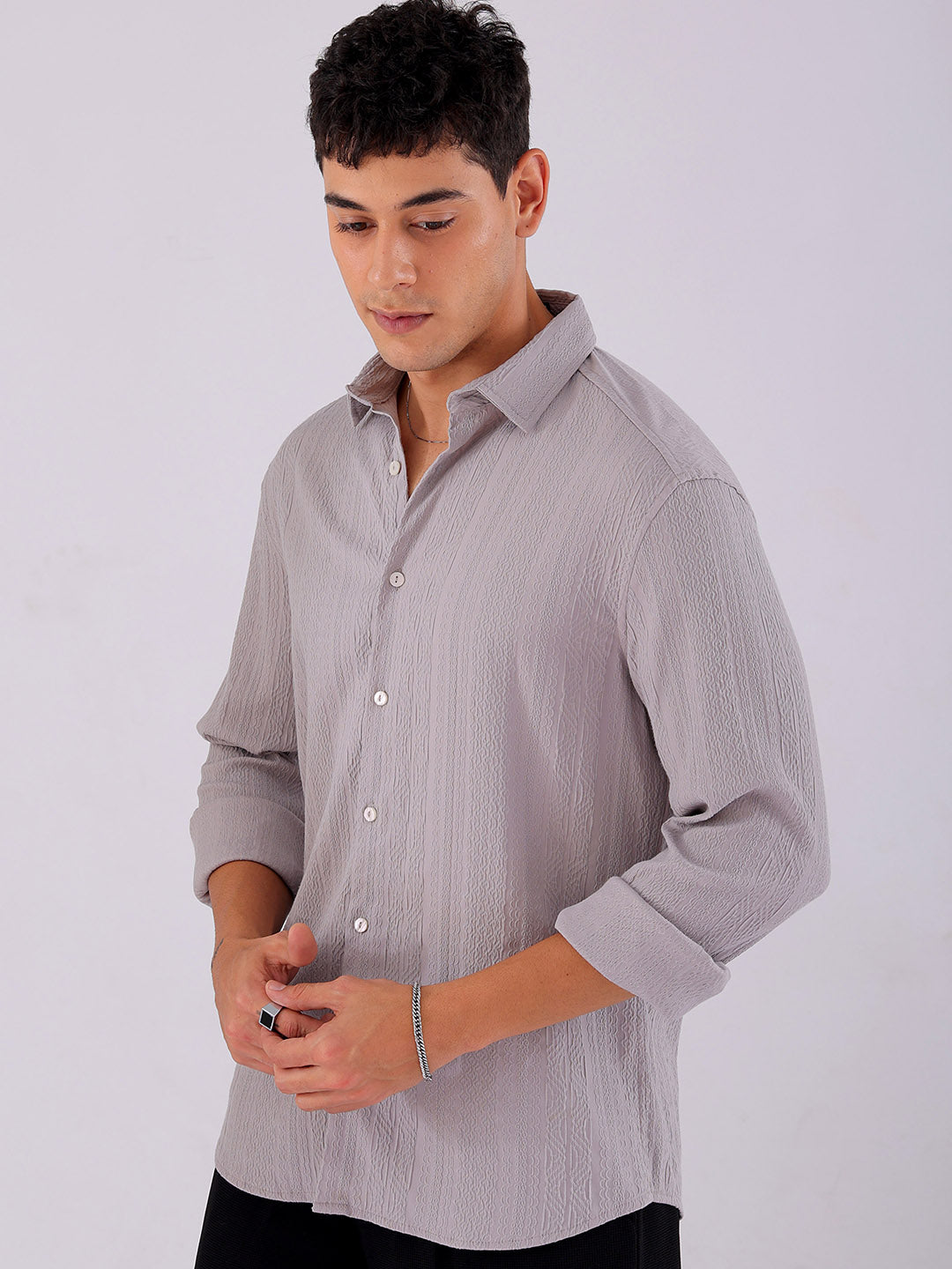 Shop Men's Textured Slim Fit Resortwear Shirt Online.