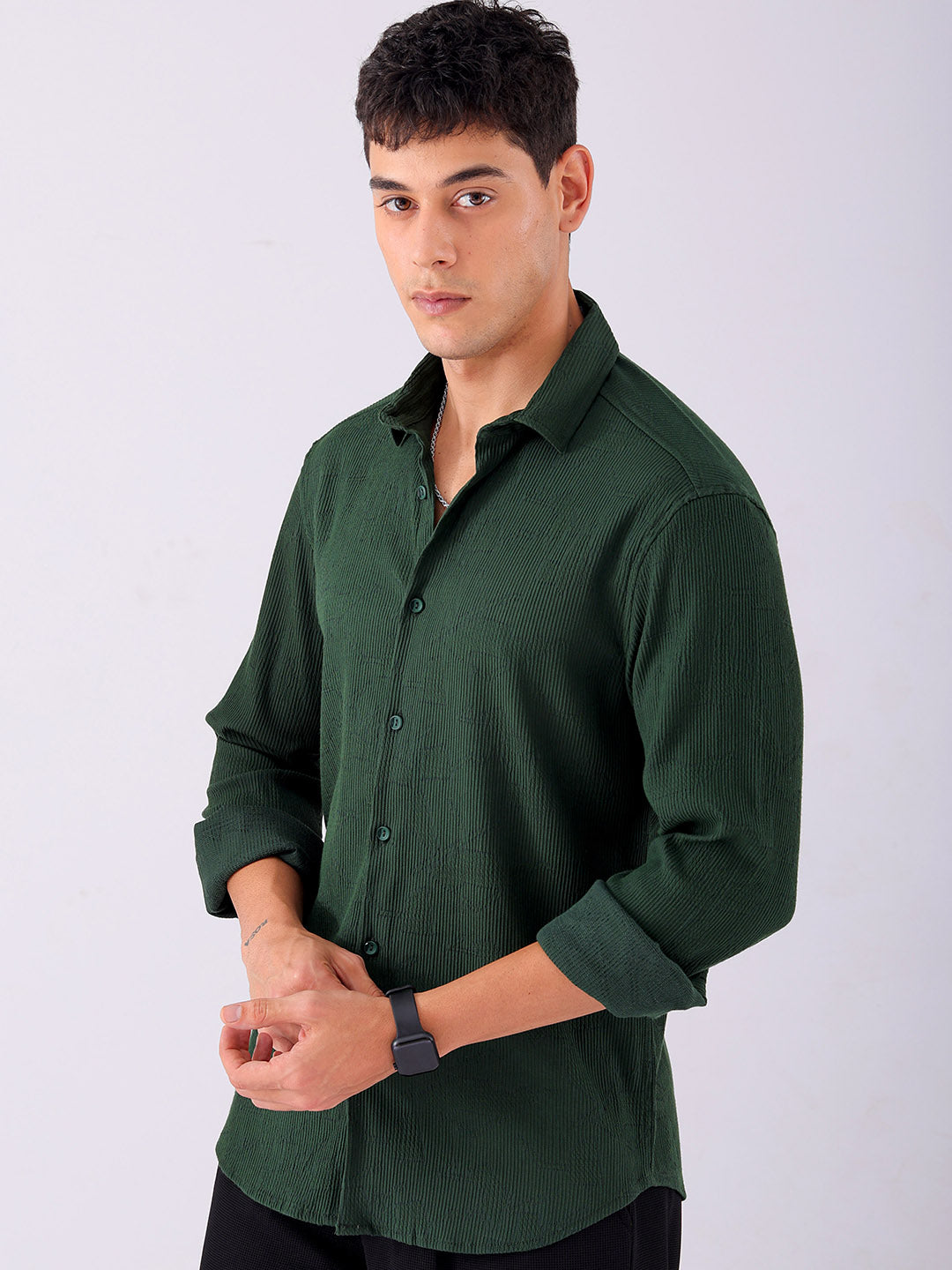 Shop Men's Textured Slim Fit Resortwear Shirt Online.