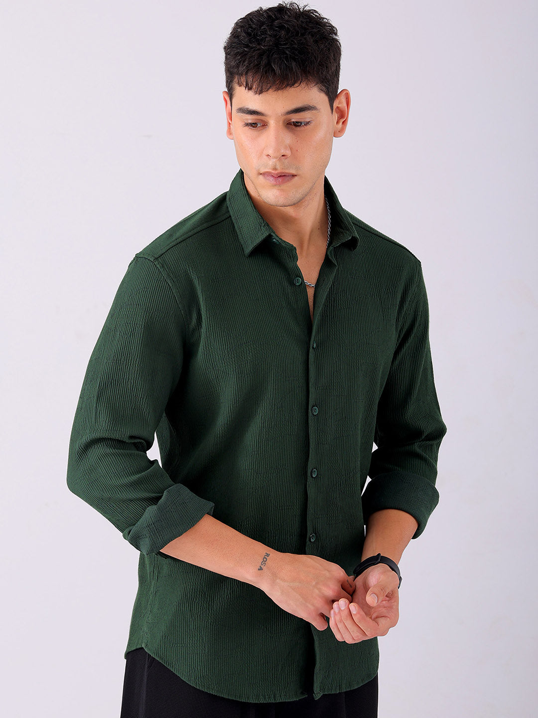 Shop Men's Textured Slim Fit Resortwear Shirt Online.