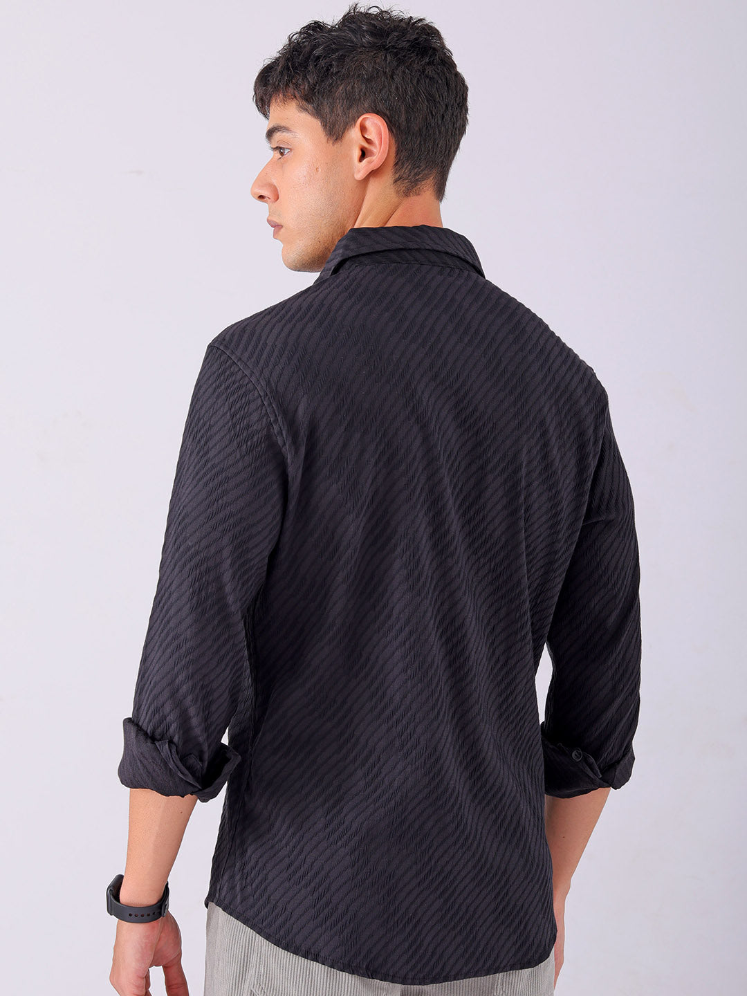 Shop Men's Textured Slim Fit Resortwear Shirt Online.