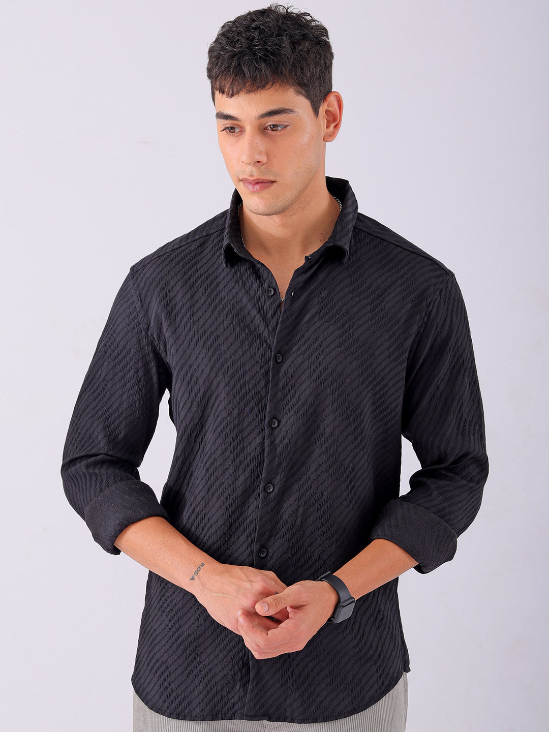 Shop Men's Textured Slim Fit Resortwear Shirt Online.