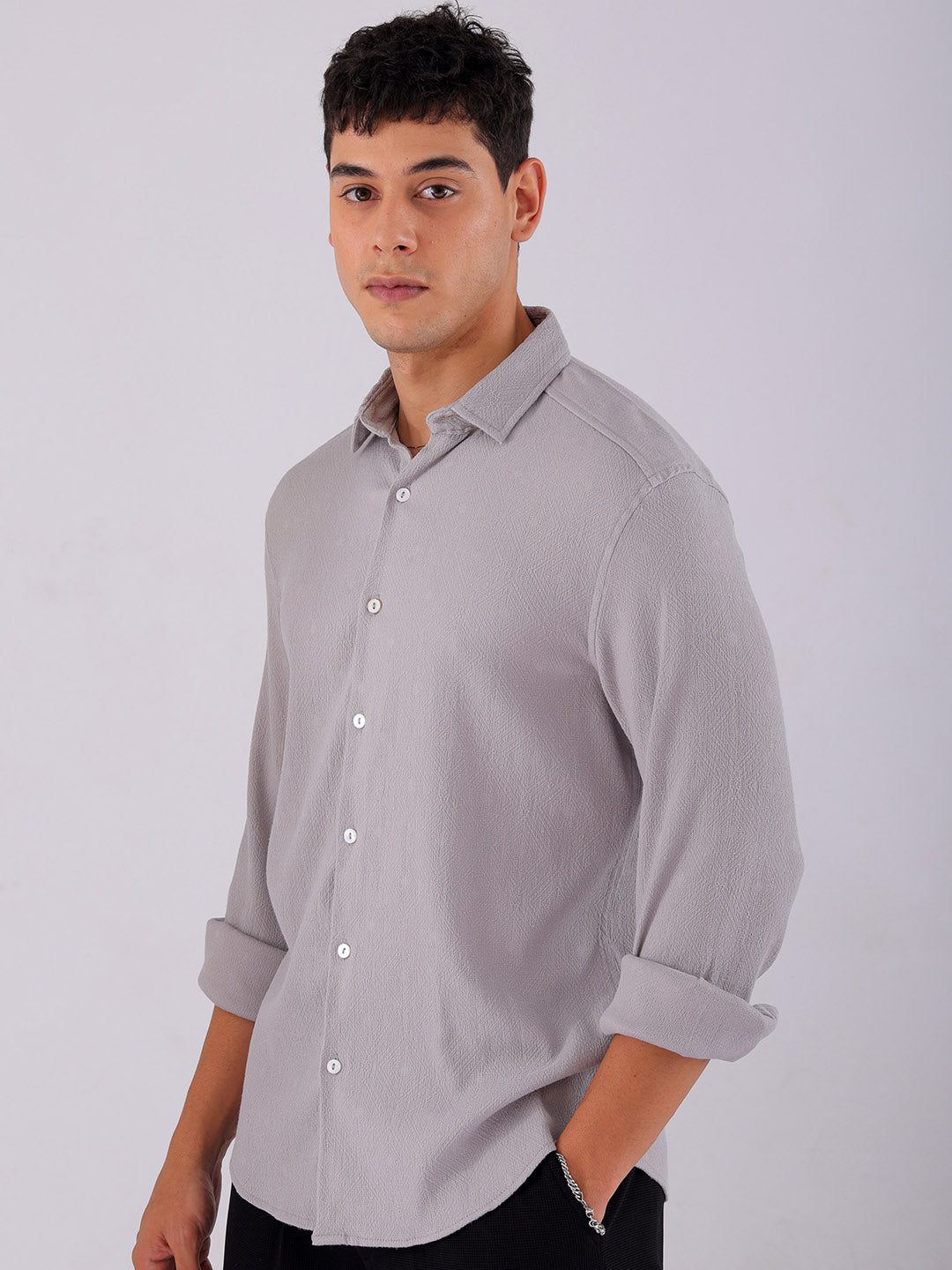 Shop Men's Textured Slim Fit Resortwear Shirt Online.