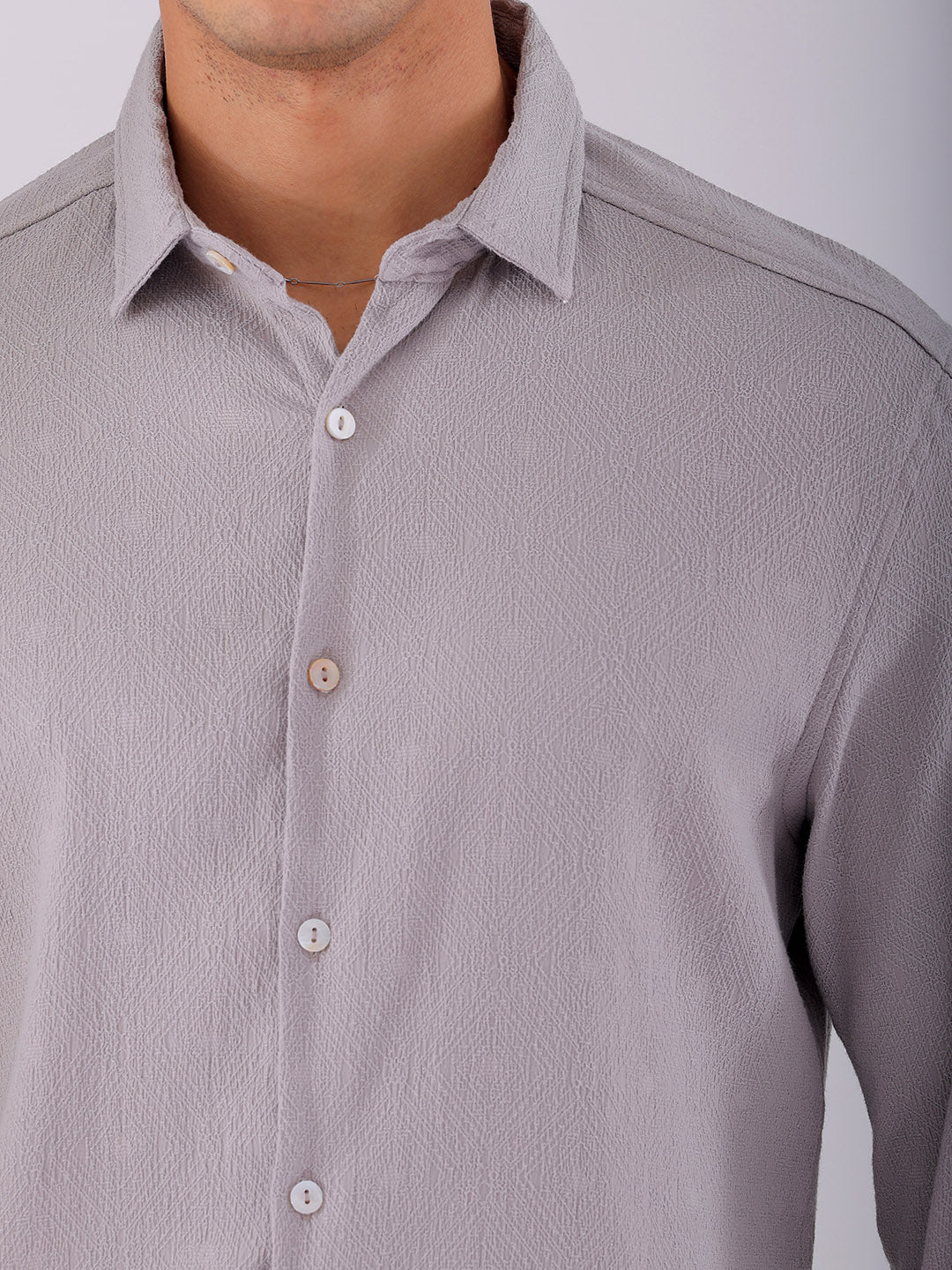 Shop Men's Textured Slim Fit Resortwear Shirt Online.