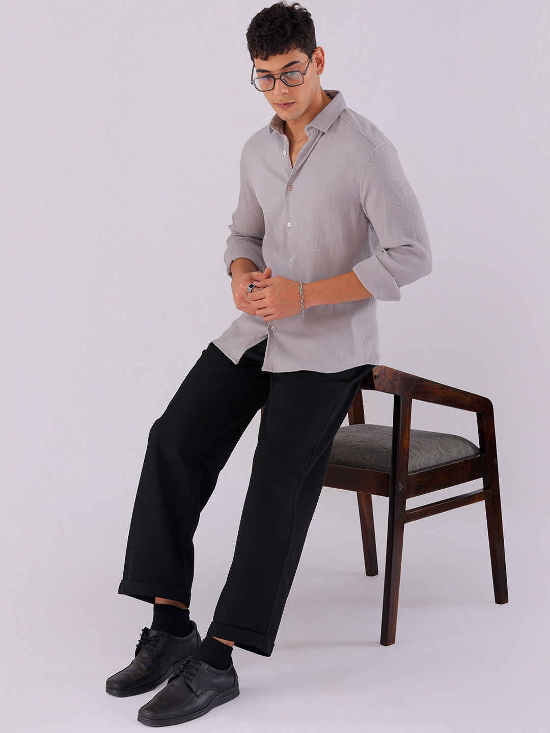 Shop Men's Textured Slim Fit Resortwear Shirt Online.