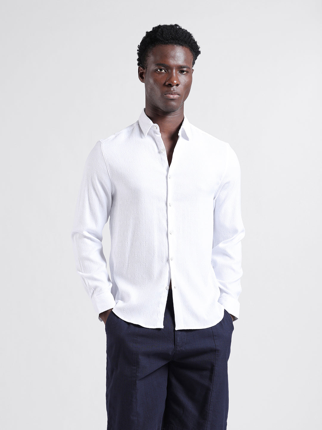 Men's White Slim Fit Textured Resort Wear Shirt
