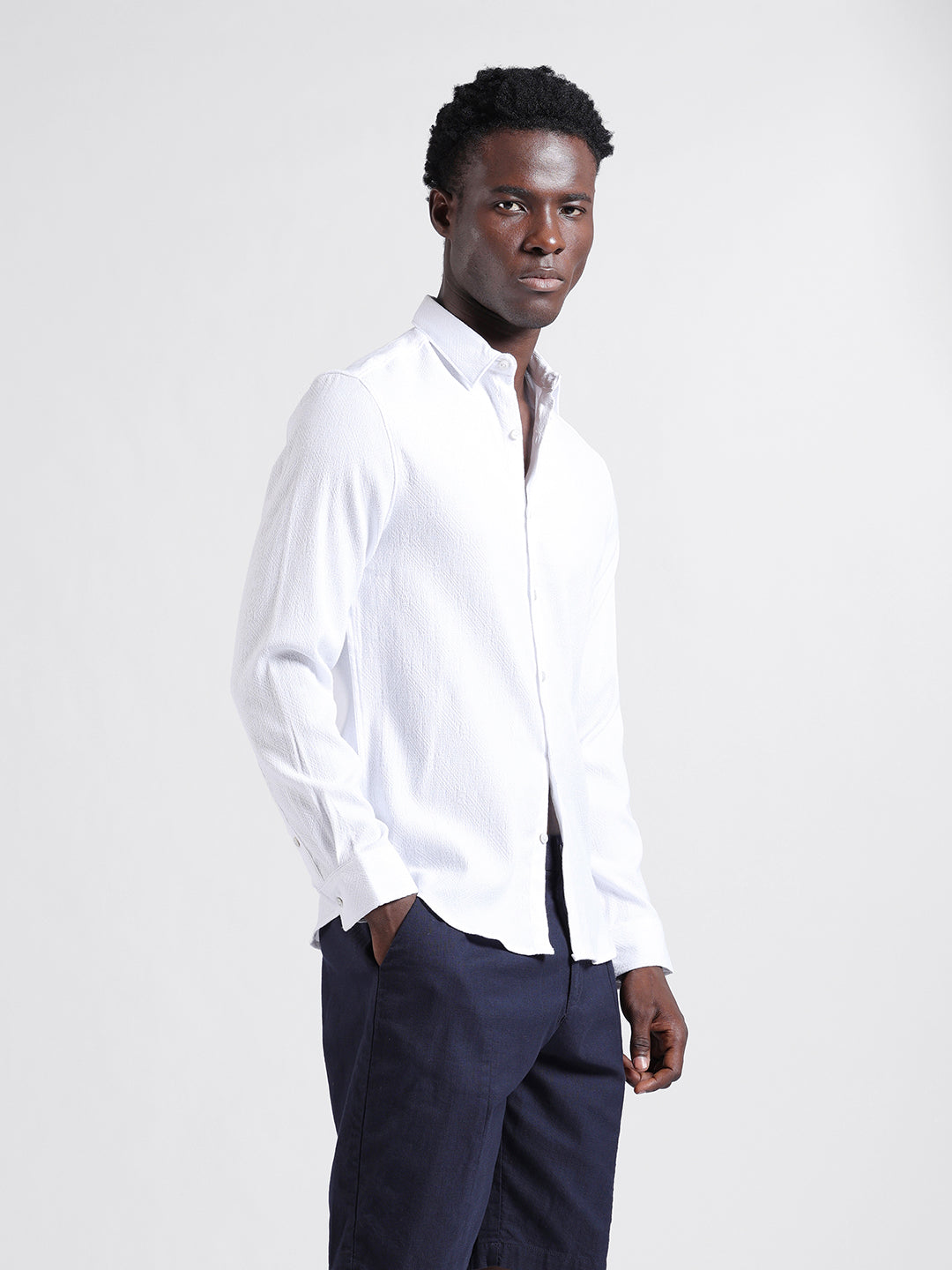 Men's White Slim Fit Textured Resort Wear Shirt