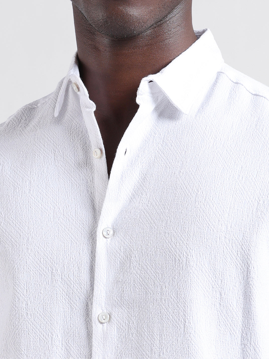 Men's White Slim Fit Textured Resort Wear Shirt
