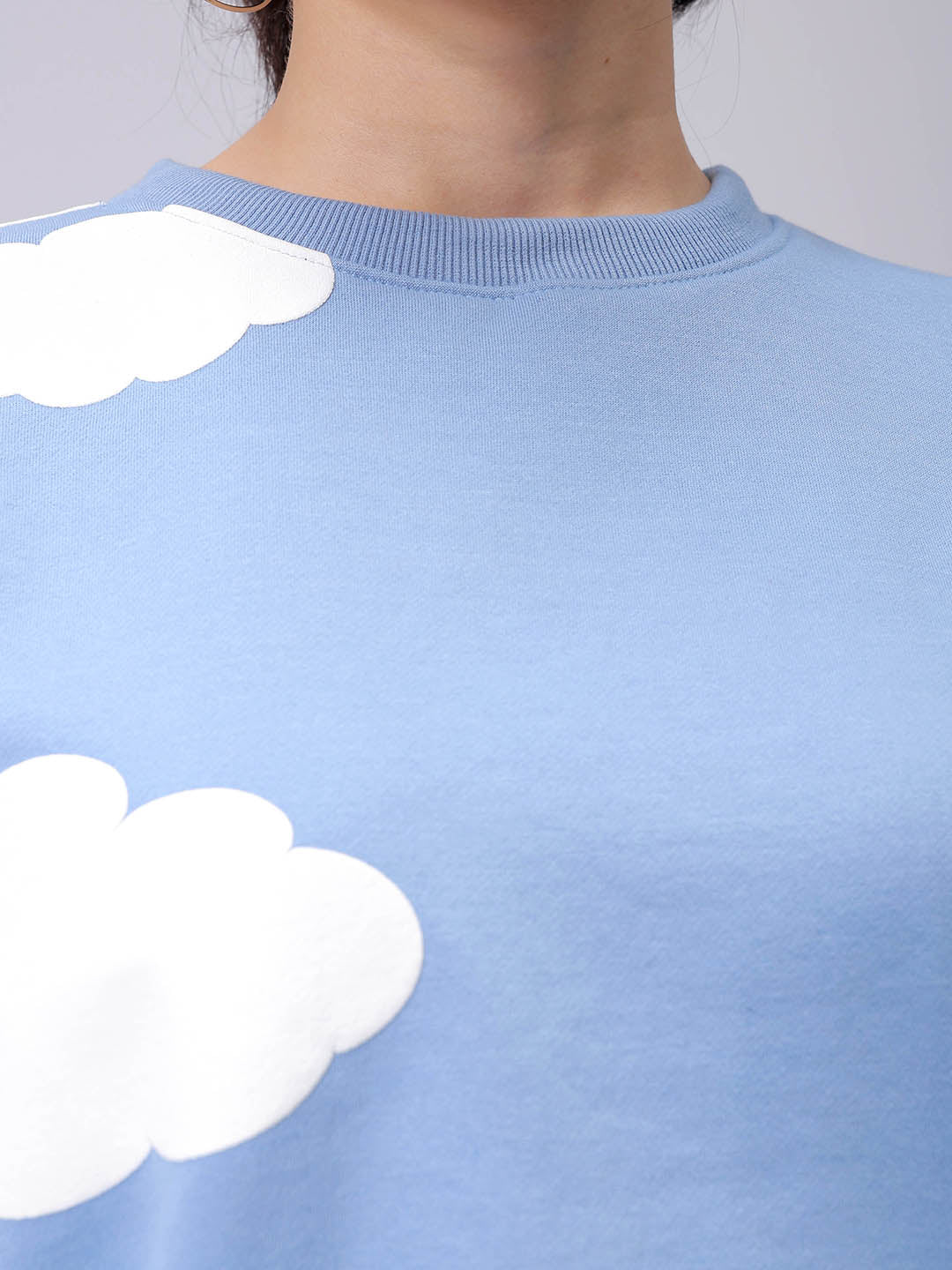 Women's Blue Relaxed Fit Graphic Crewneck Sweatshirt