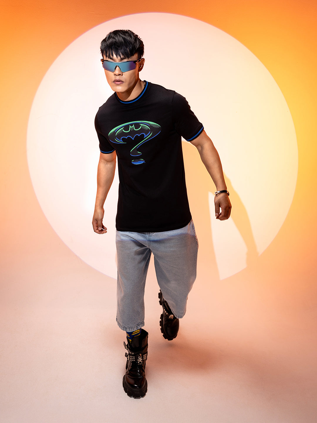 Men's Black Slim Fit Character Batman Printed Crew Neck T-Shirt