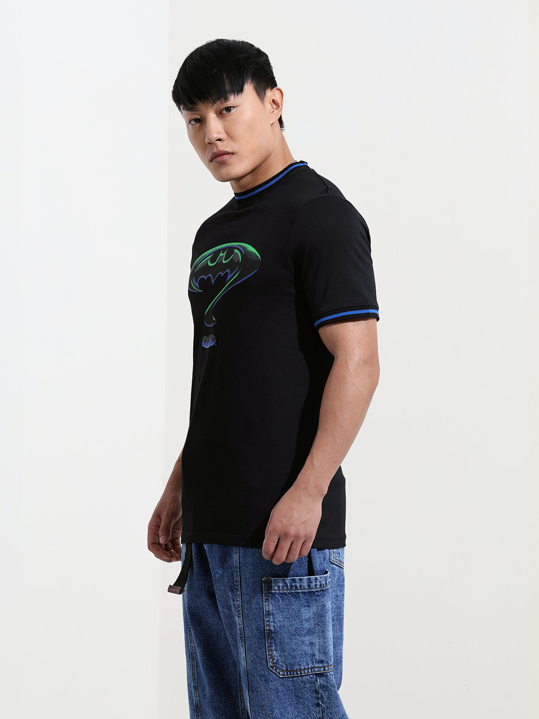Men's Black Slim Fit Character Batman Printed Crew Neck T-Shirt