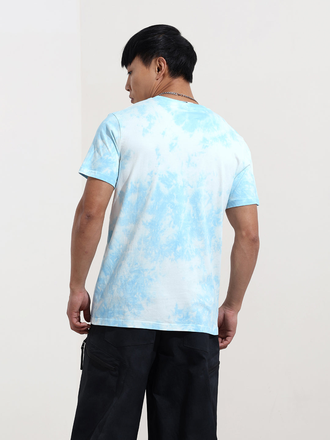 Men's Blue Slim Fit Character Looney Tunes  Printed Crew Neck T-Shirt