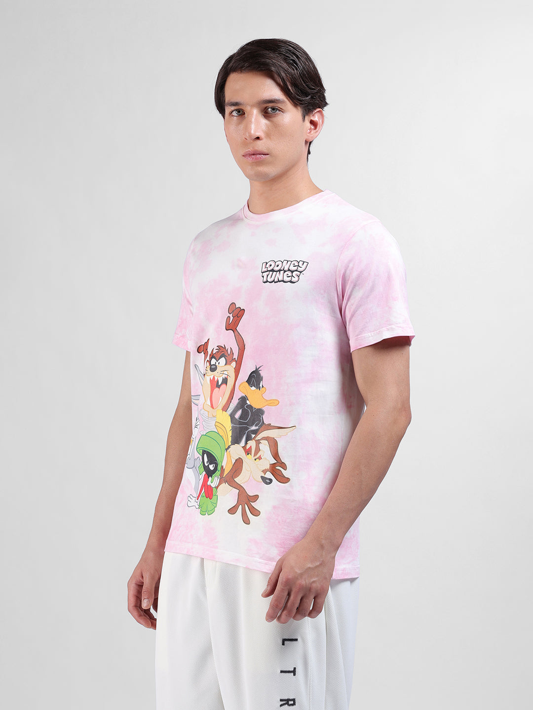 Men's Pink Slim Fit Printed Looney Tunes  Crew Neck T-Shirt