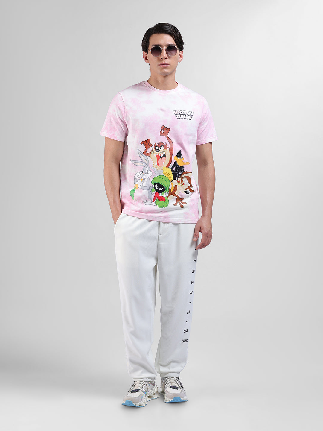 Men's Pink Slim Fit Printed Looney Tunes  Crew Neck T-Shirt