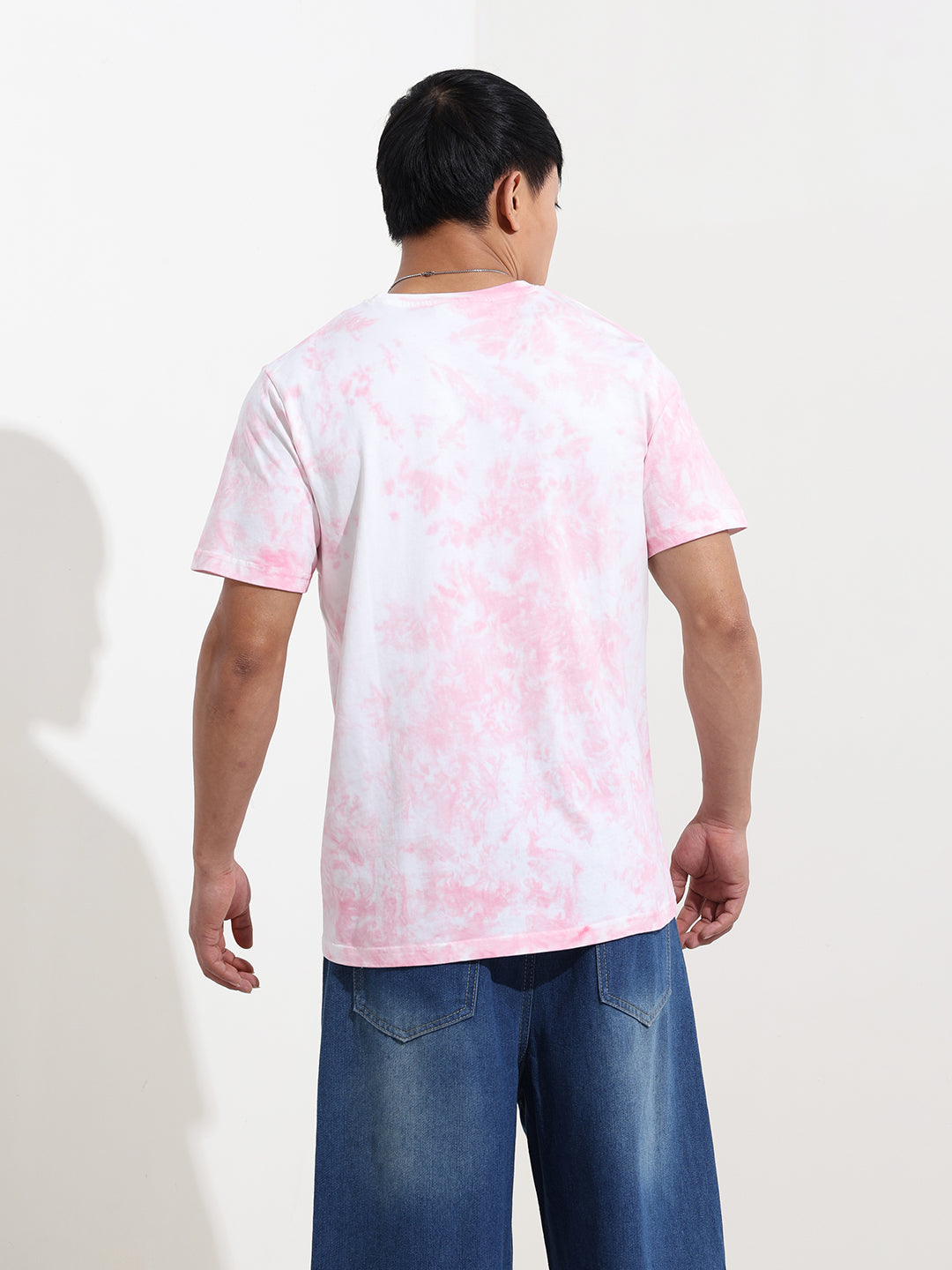 Men's Pink Slim Fit Printed Looney Tunes  Crew Neck T-Shirt