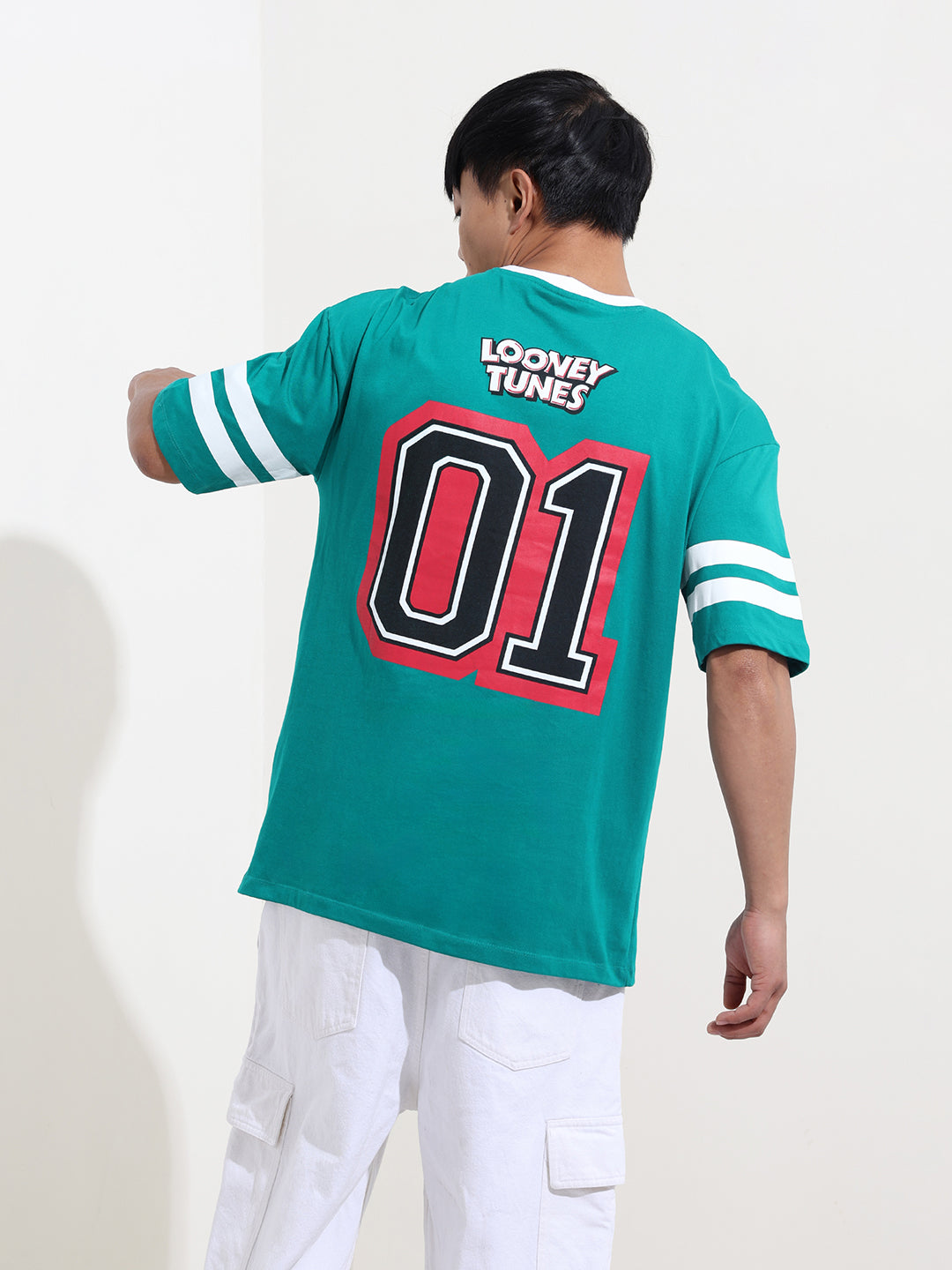 Men's Green Boxy Fit Character Bugs Bunny Printed Crew Neck T-Shirt