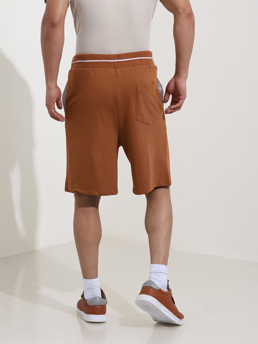 Men's Grey Relaxed Fit Character Bugs Bunny Printed Shorts