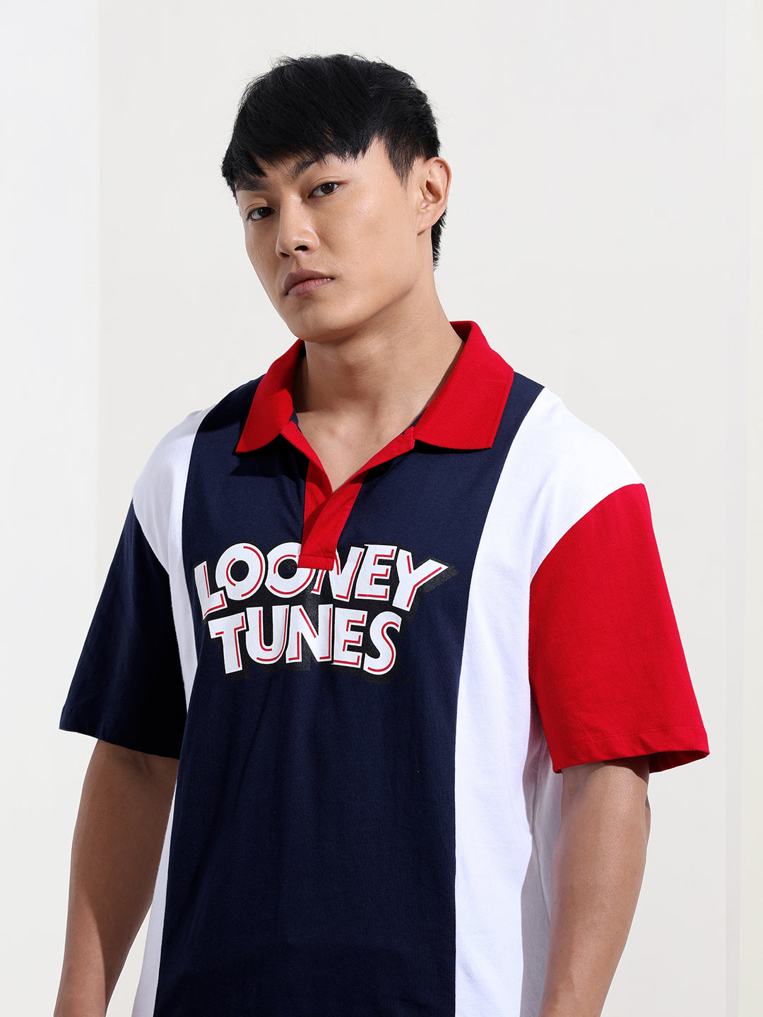 Men's Navy Blue Boxy Fit Bugs Bunny Character Printed Polo Collar T-shirt
