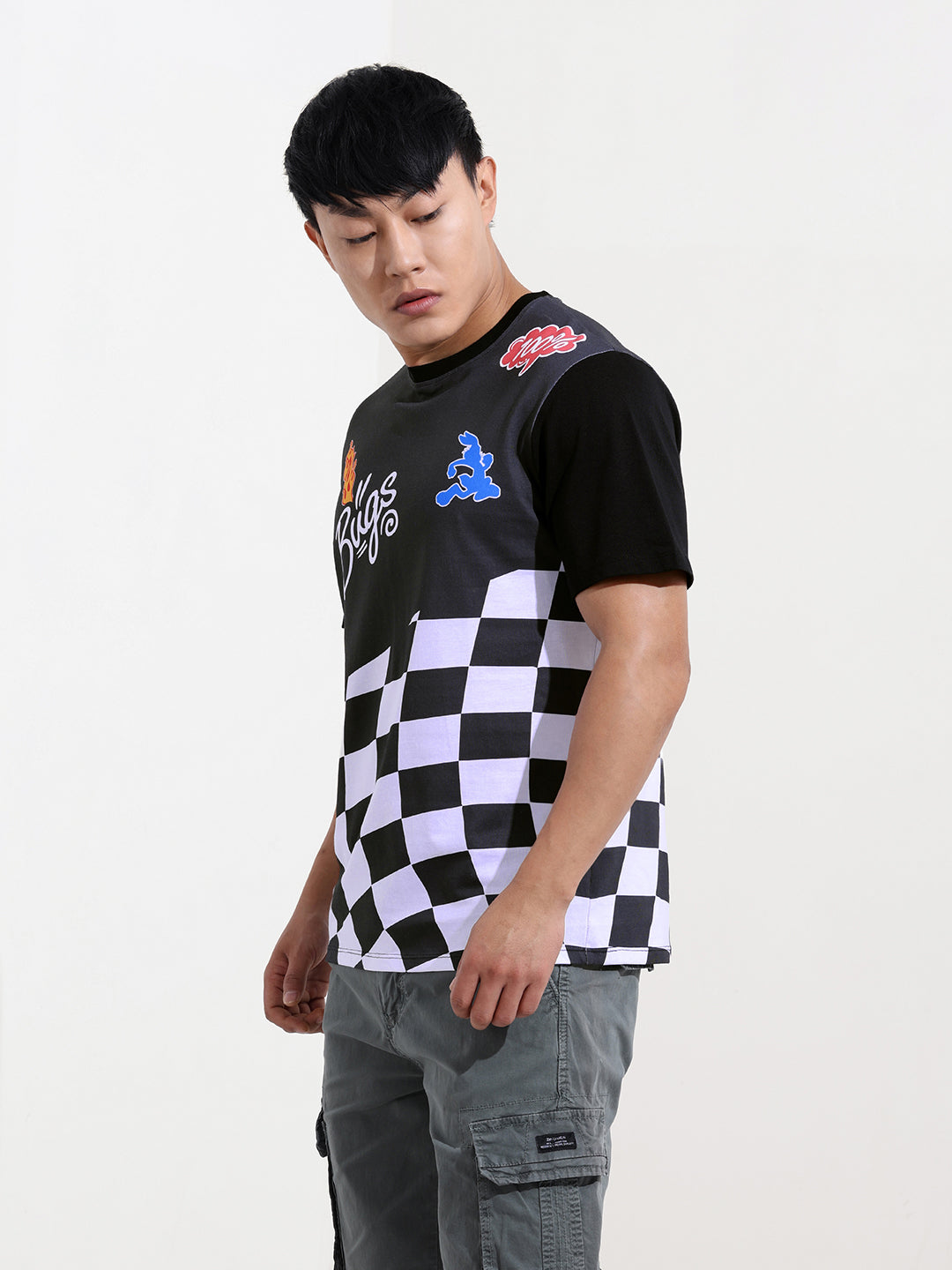 Men's Black Slim Fit Character Bugs Bunny Printed Crew Neck T-Shirt