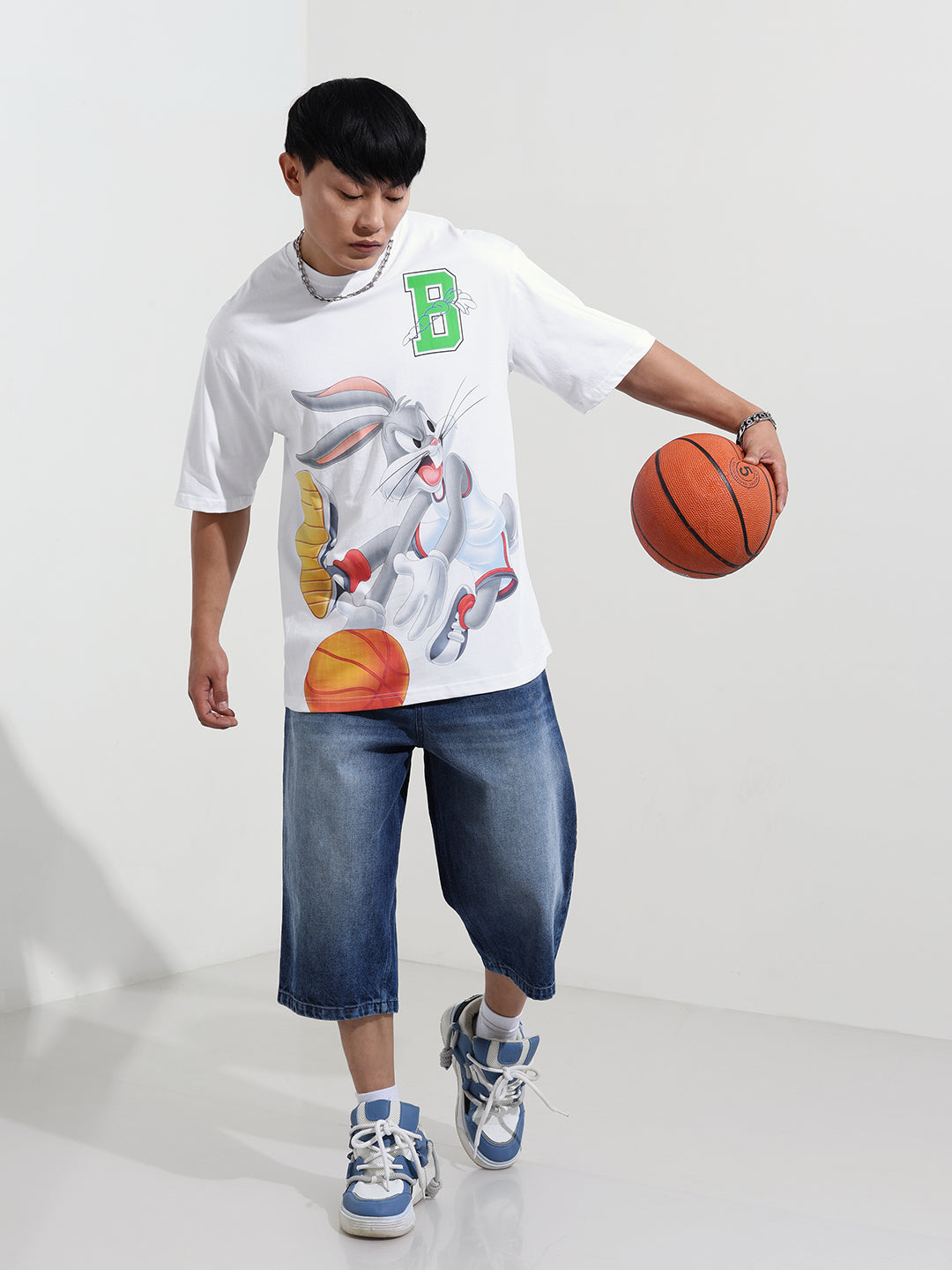 Men's White Boxy Fit Bugs Bunny Character Merchandise T-Shirt