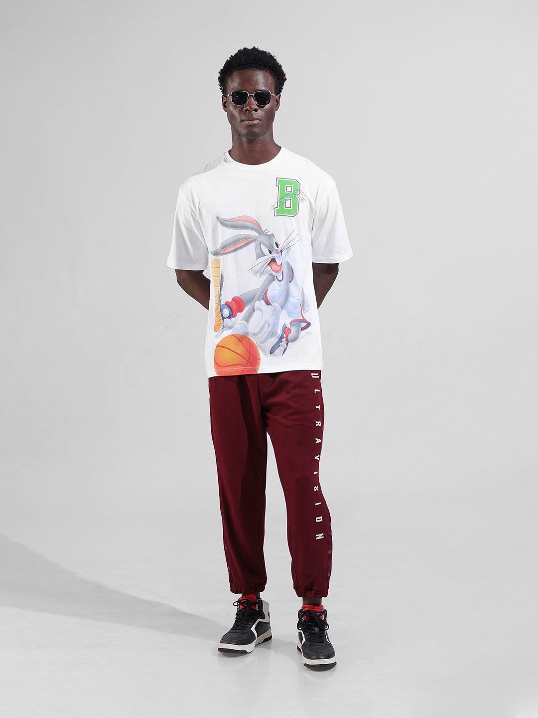 Men's White Boxy Fit Bugs Bunny Character Merchandise T-Shirt
