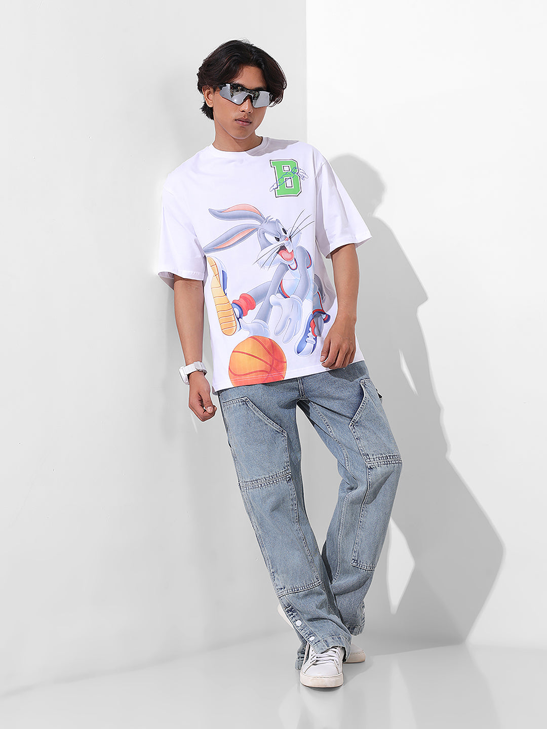 Men's White Boxy Fit Bugs Bunny Character Merchandise T-Shirt