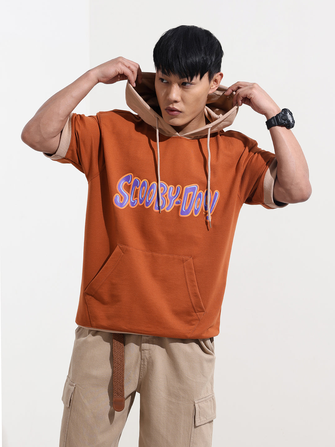 Men's Brown Oversized Fit Character Scooby-Doo Printed Sweatshirt