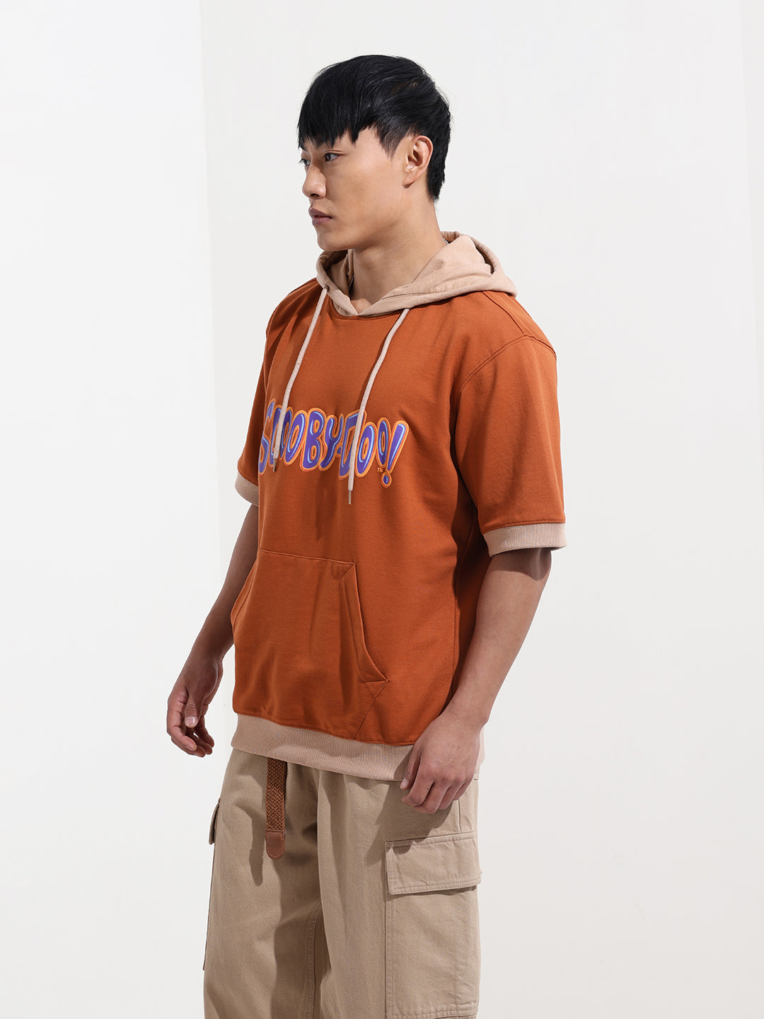 Men's Brown Oversized Fit Character Scooby-Doo Printed Sweatshirt