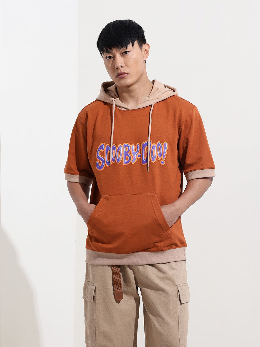 Men's Brown Oversized Fit Character Scooby-Doo Printed Sweatshirt