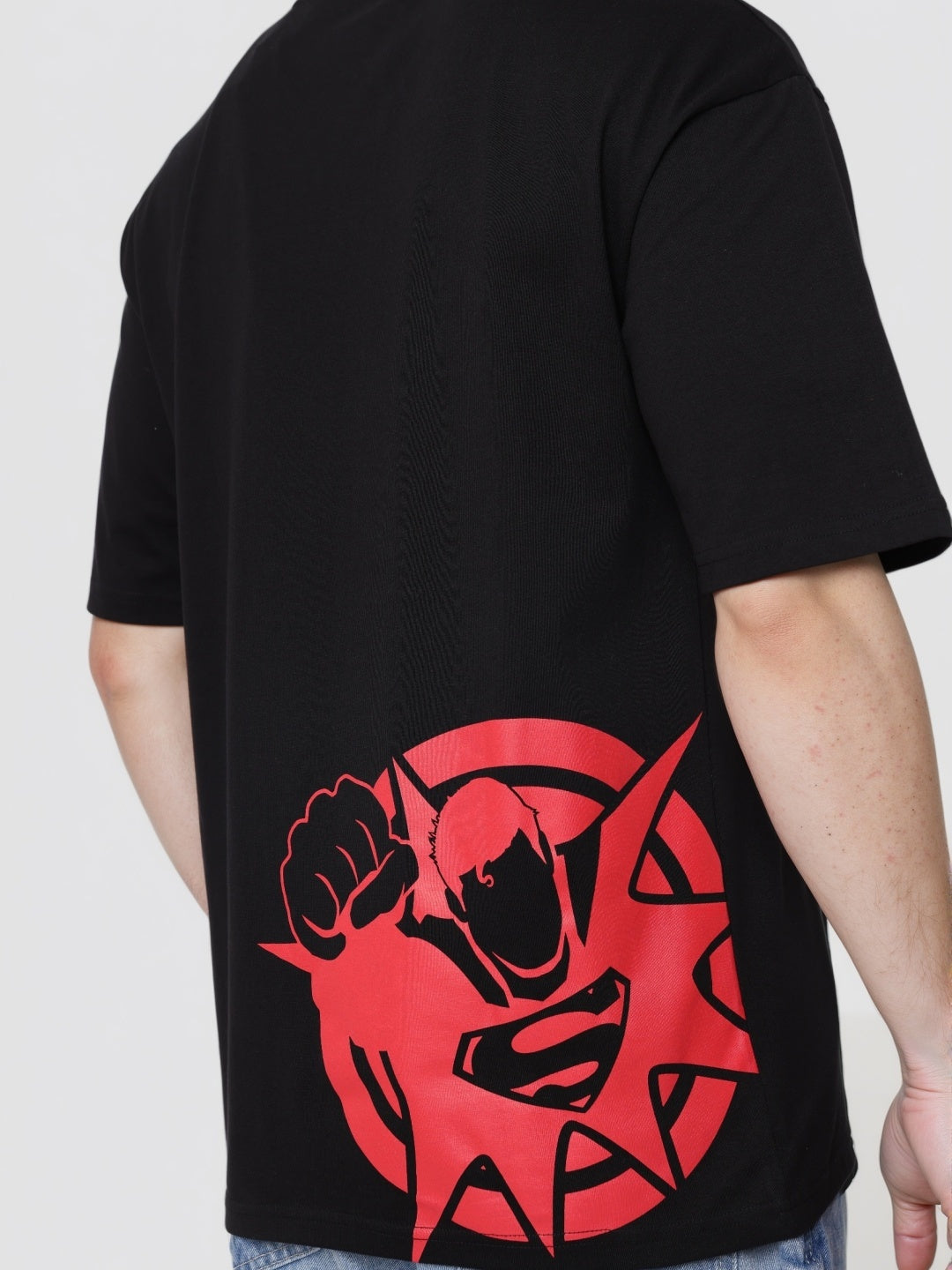 Men's Black Boxy Fit Character Superman Printed Crew Neck T-Shirt
