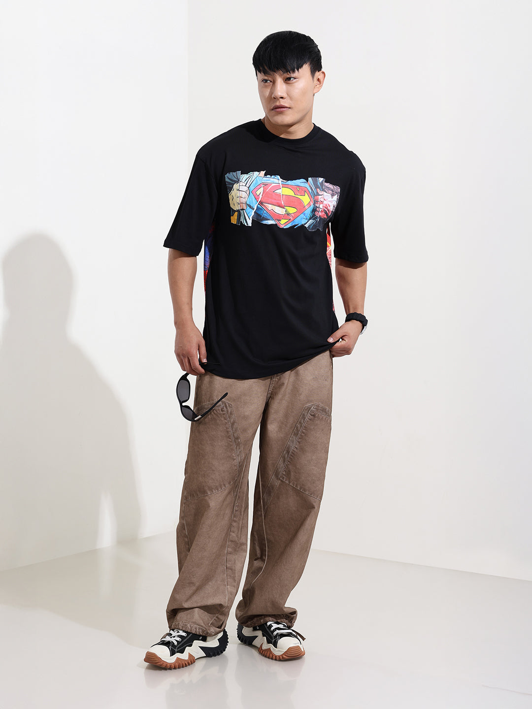 Men's Black Boxy Fit Character Superman Printed Crew Neck T-Shirt