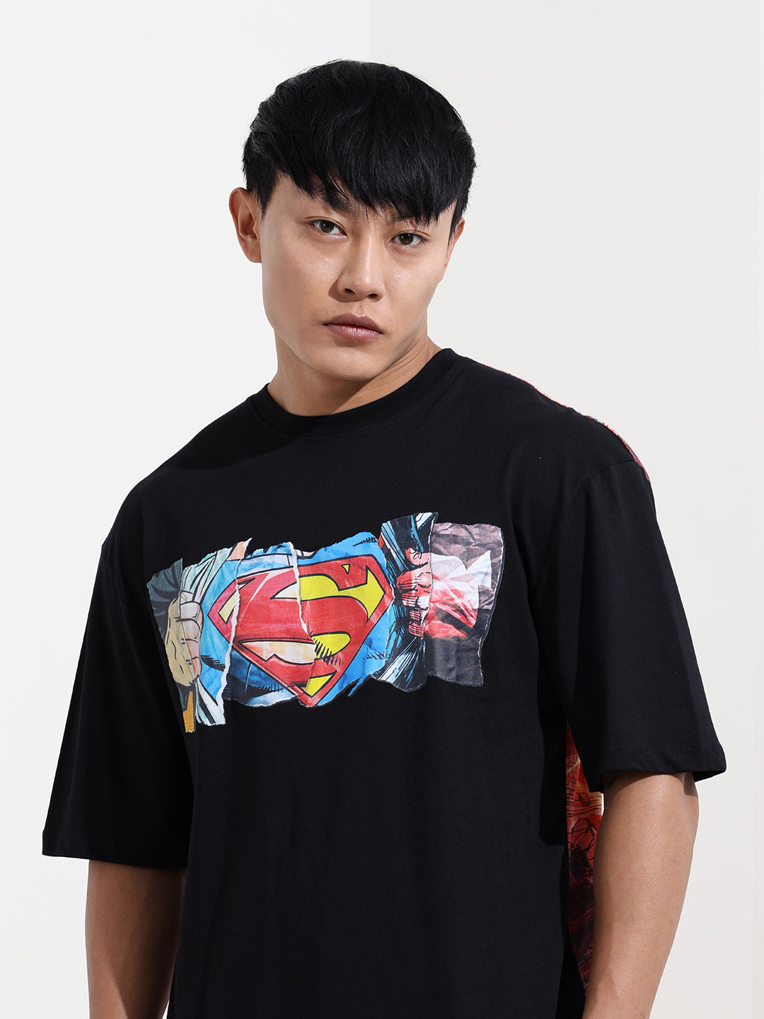 Men's Black Boxy Fit Character Superman Printed Crew Neck T-Shirt