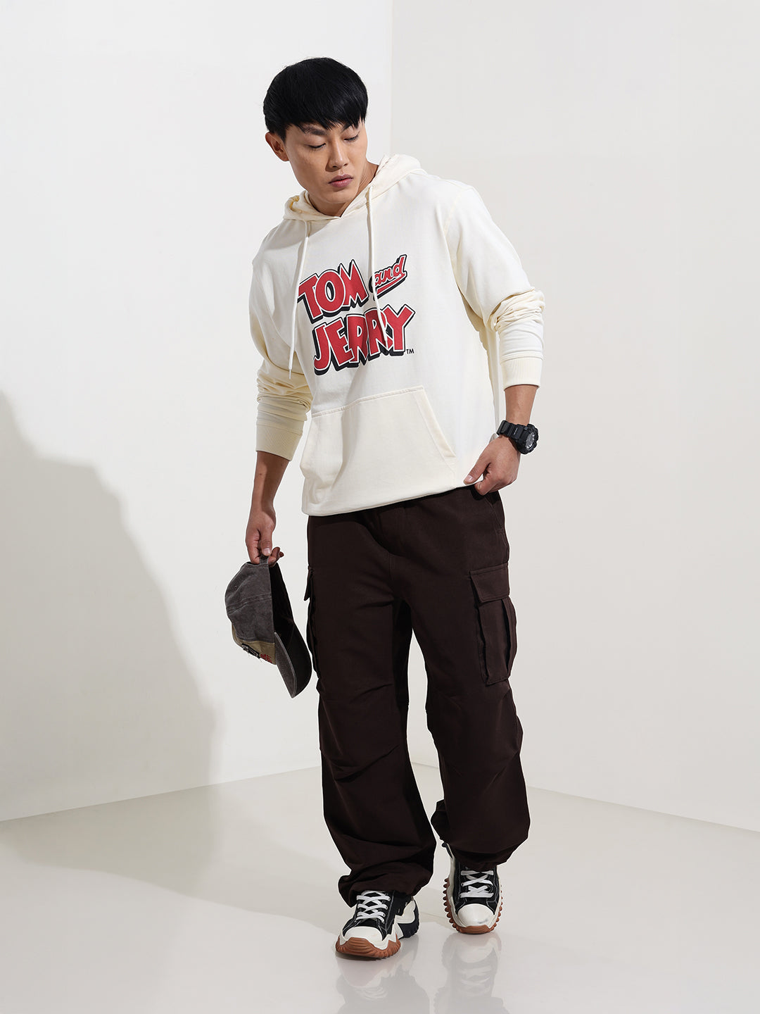 Men's White Regular Fit Character Tom & Jerry Printed Sweatshirt
