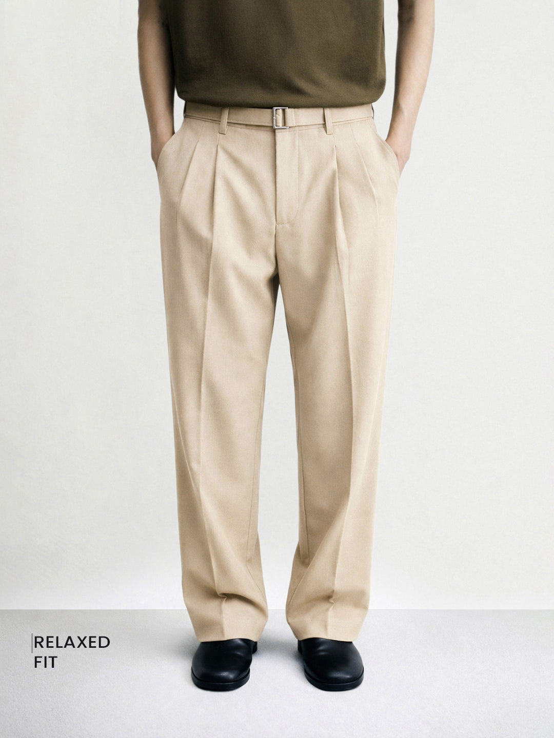 Men's Beige Relaxed Fit Solid Utility Trousers