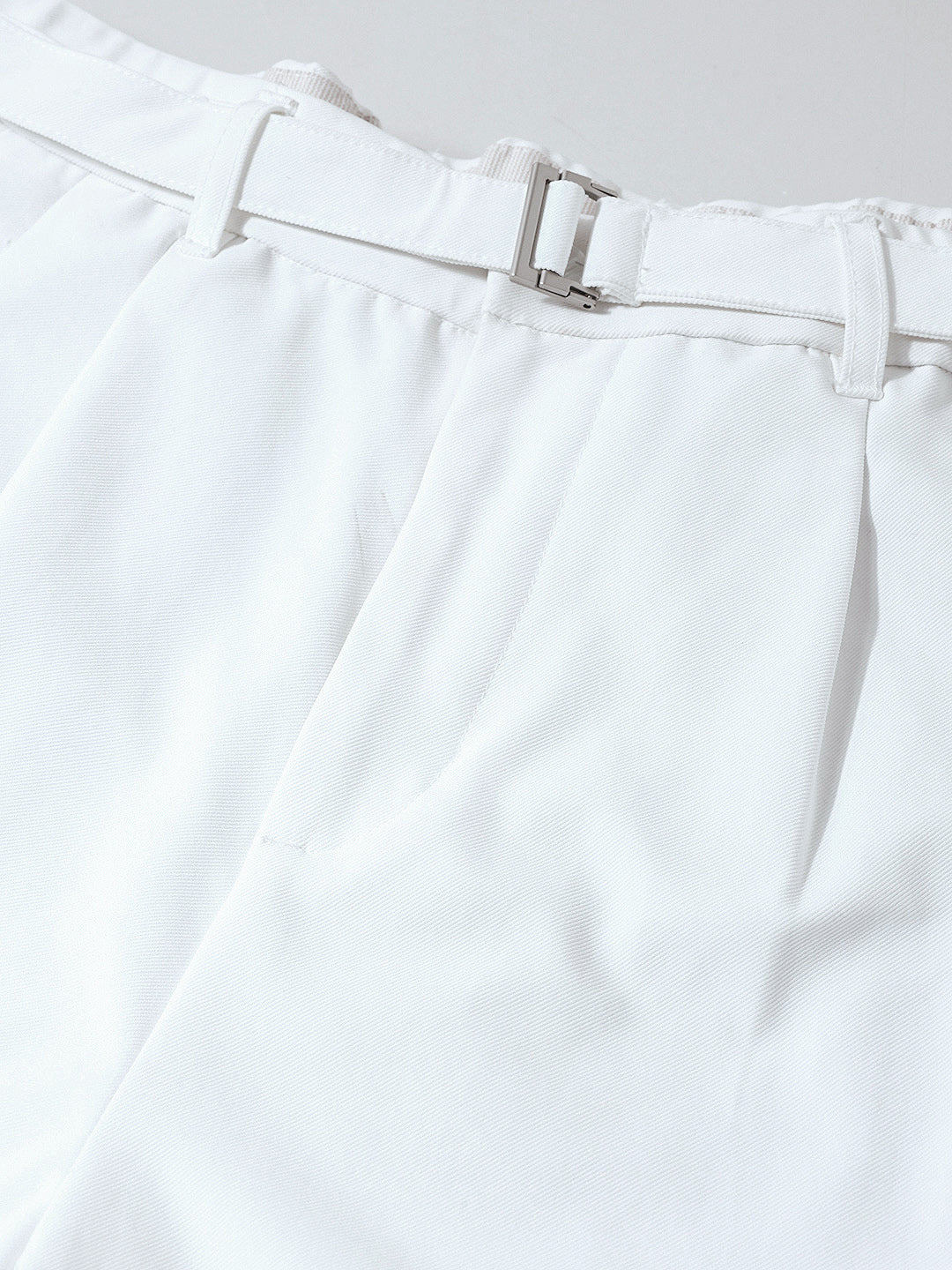 Men's White Relaxed Fit Solid Utility Trousers
