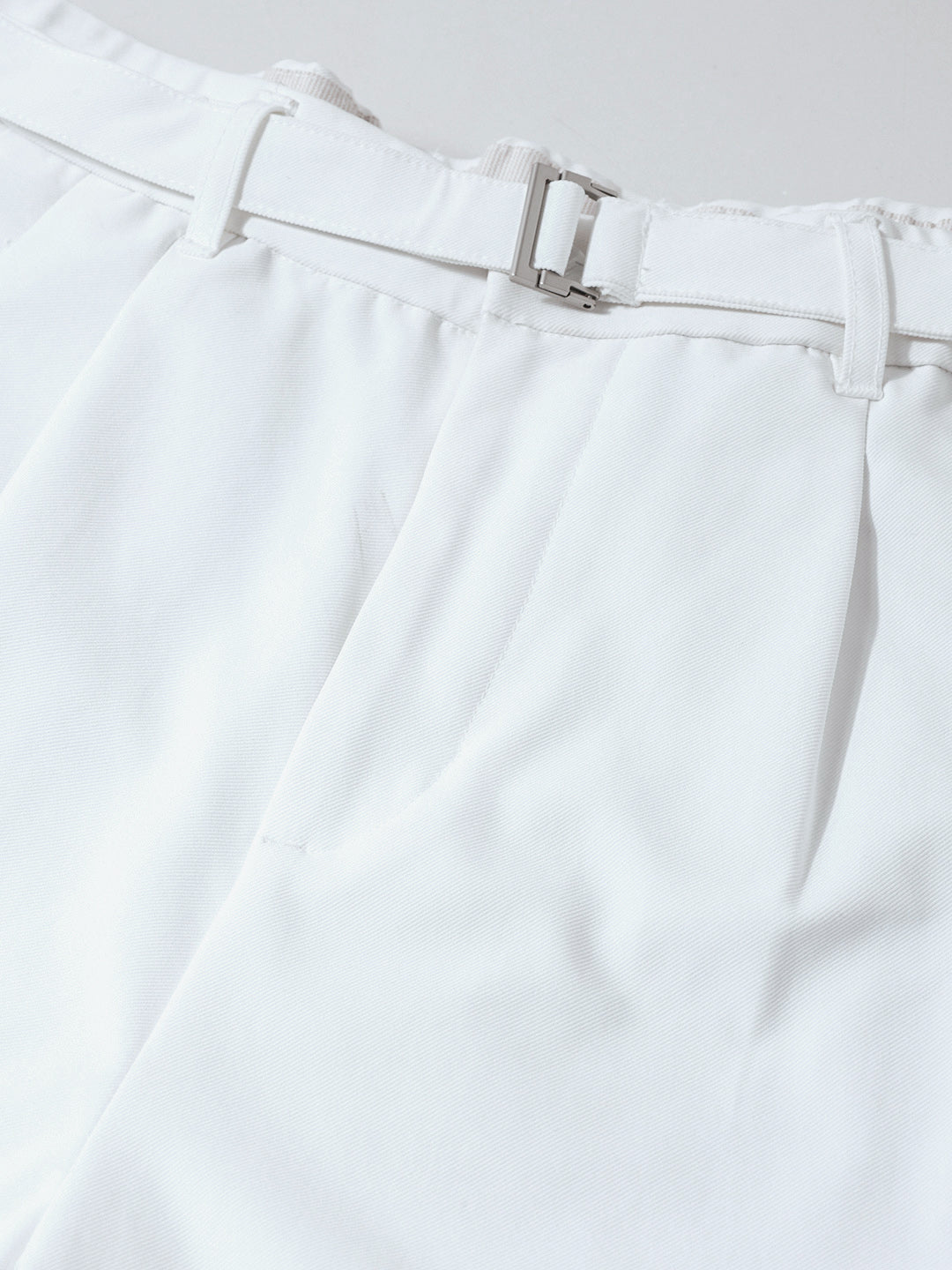 Men's White Relaxed Fit Solid Utility Trousers