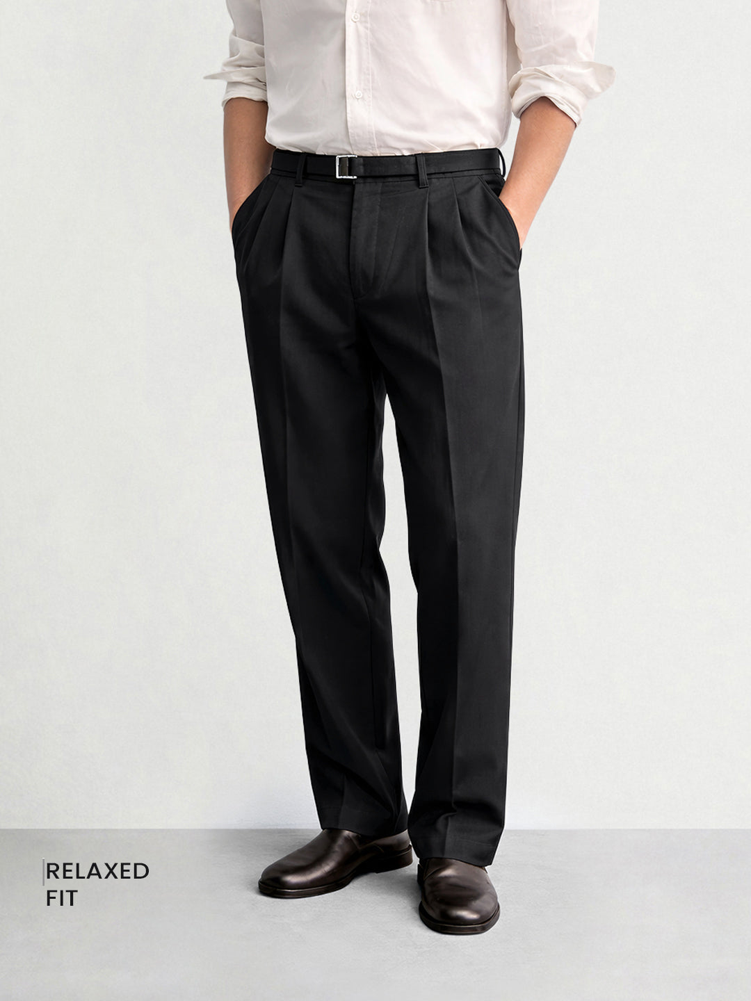 Men's Black Relaxed Fit Solid Utility Trousers