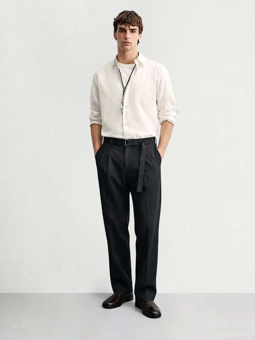 Men's Black Relaxed Fit Solid Utility Trousers