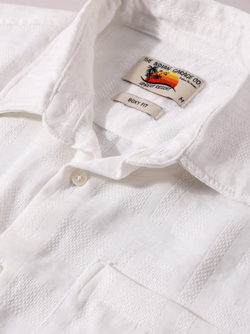 Men's White Boxy Fit Textured Resort Wear Shirt