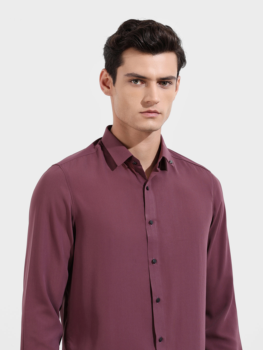 Men's Purple Slim Fit Party Wear Solid Shirt