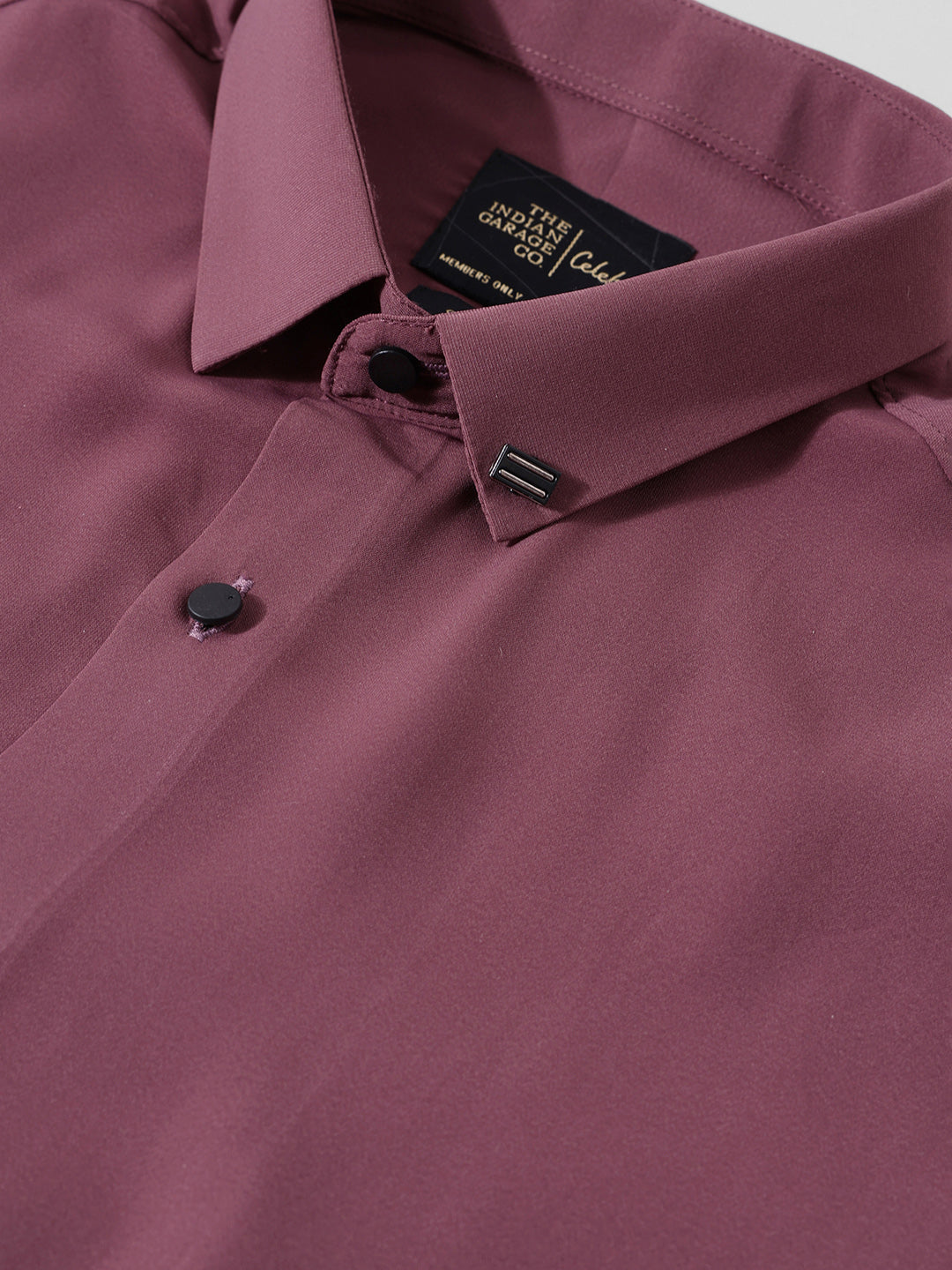 Men's Purple Slim Fit Party Wear Solid Shirt