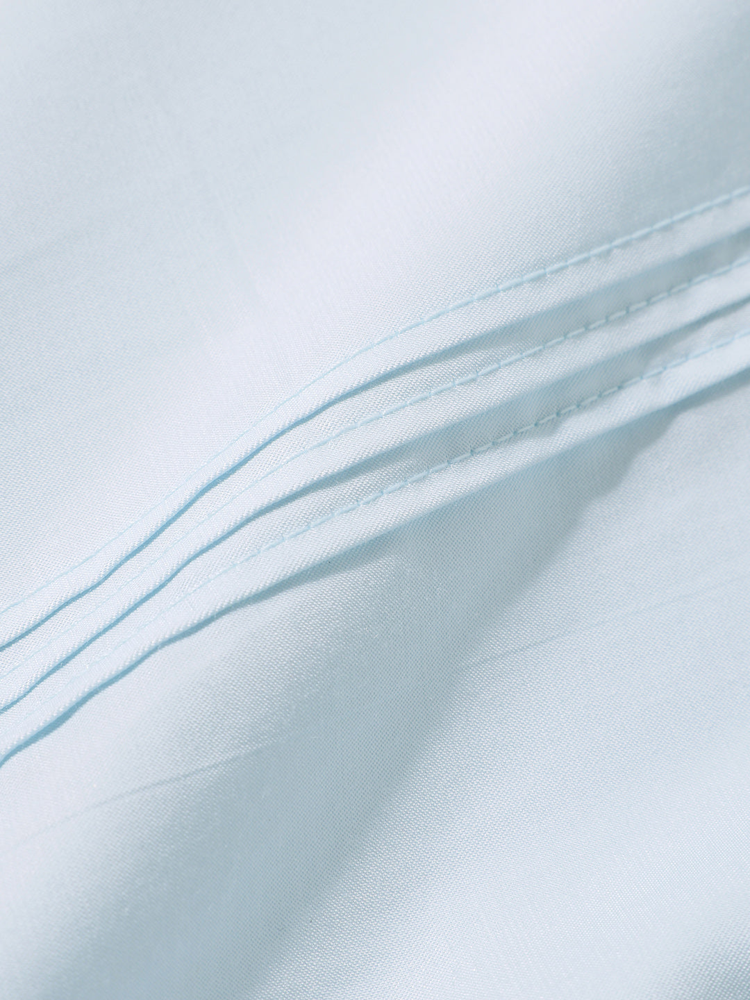 Men's Blue Slim Fit Party Wear Solid Shirt