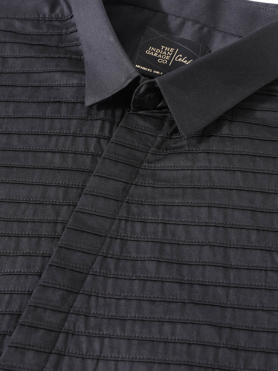 Men's Black Slim Fit Solid Party Wear Shirt