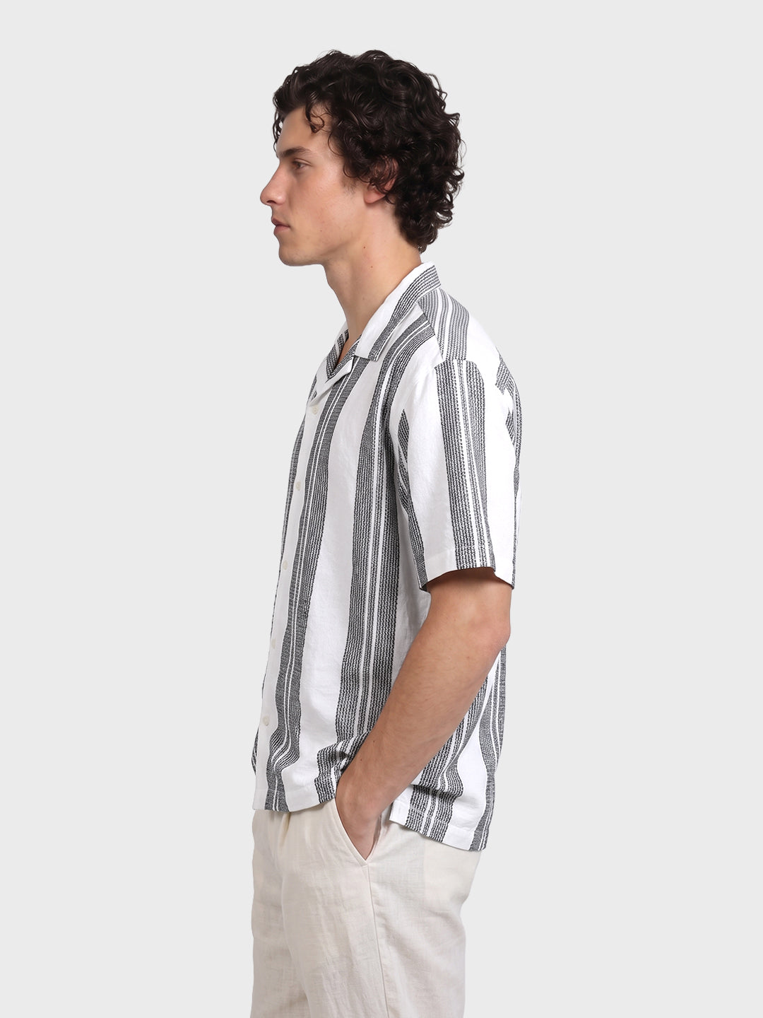 Men's Black Relaxed Fit Striped Resort Wear Shirt