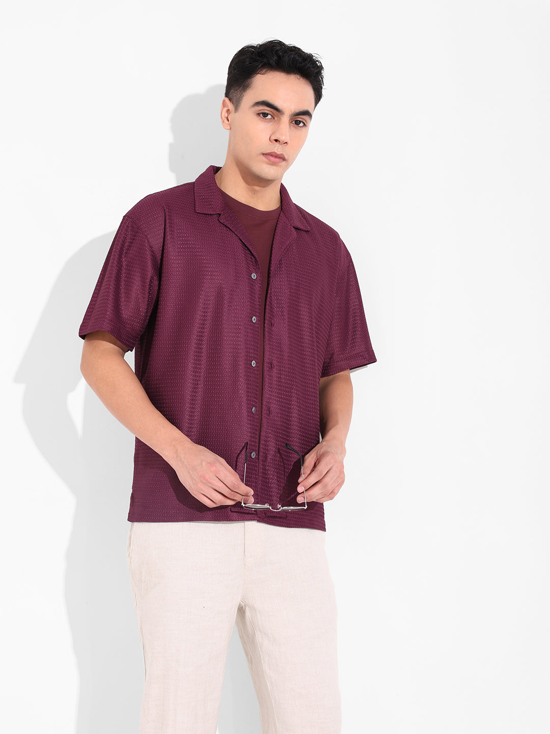 Men's Maroon Relaxed Fit Textured Resort Shirt