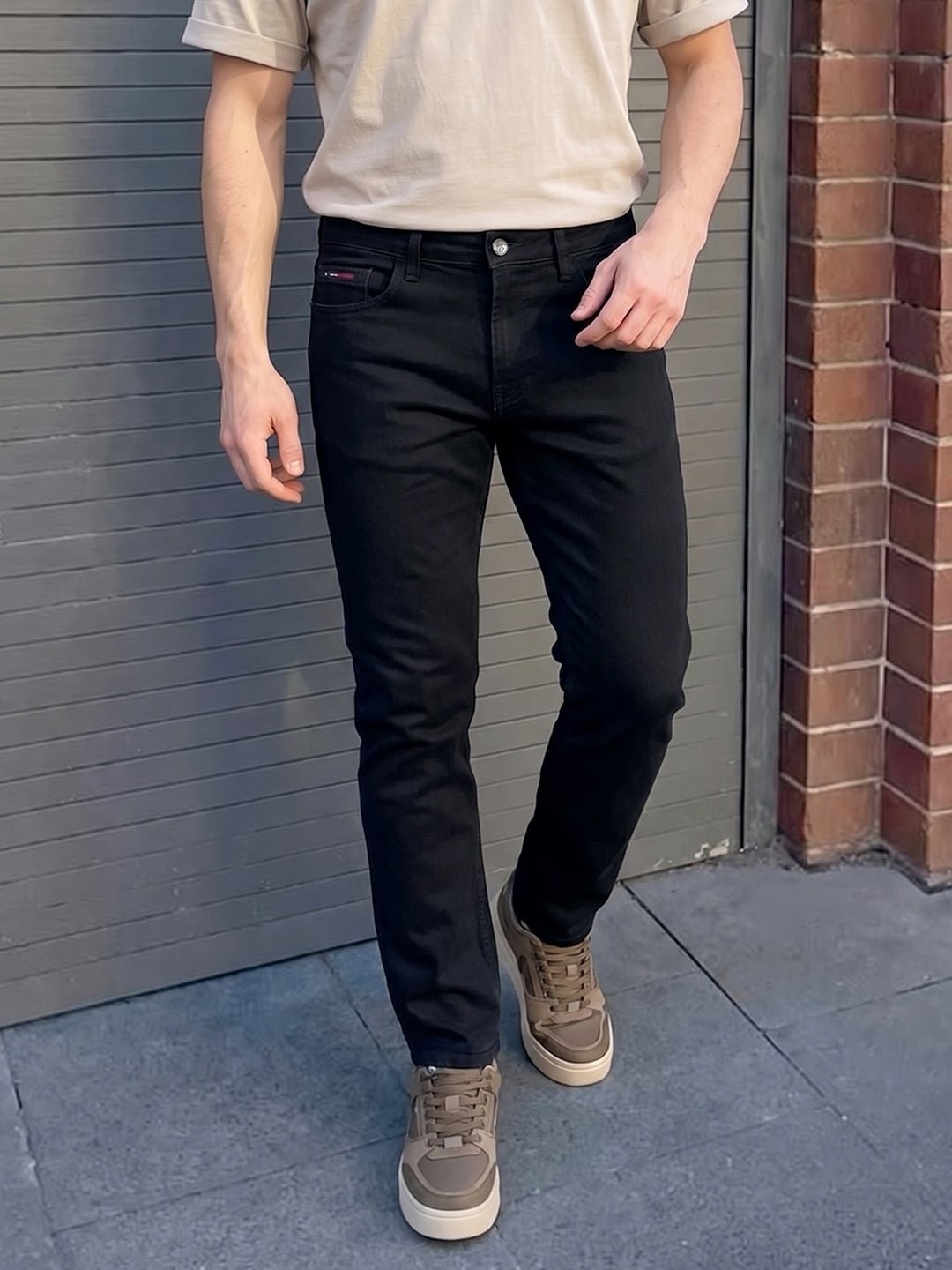 Men's Black Slim Fit Solid Casual Jeans
